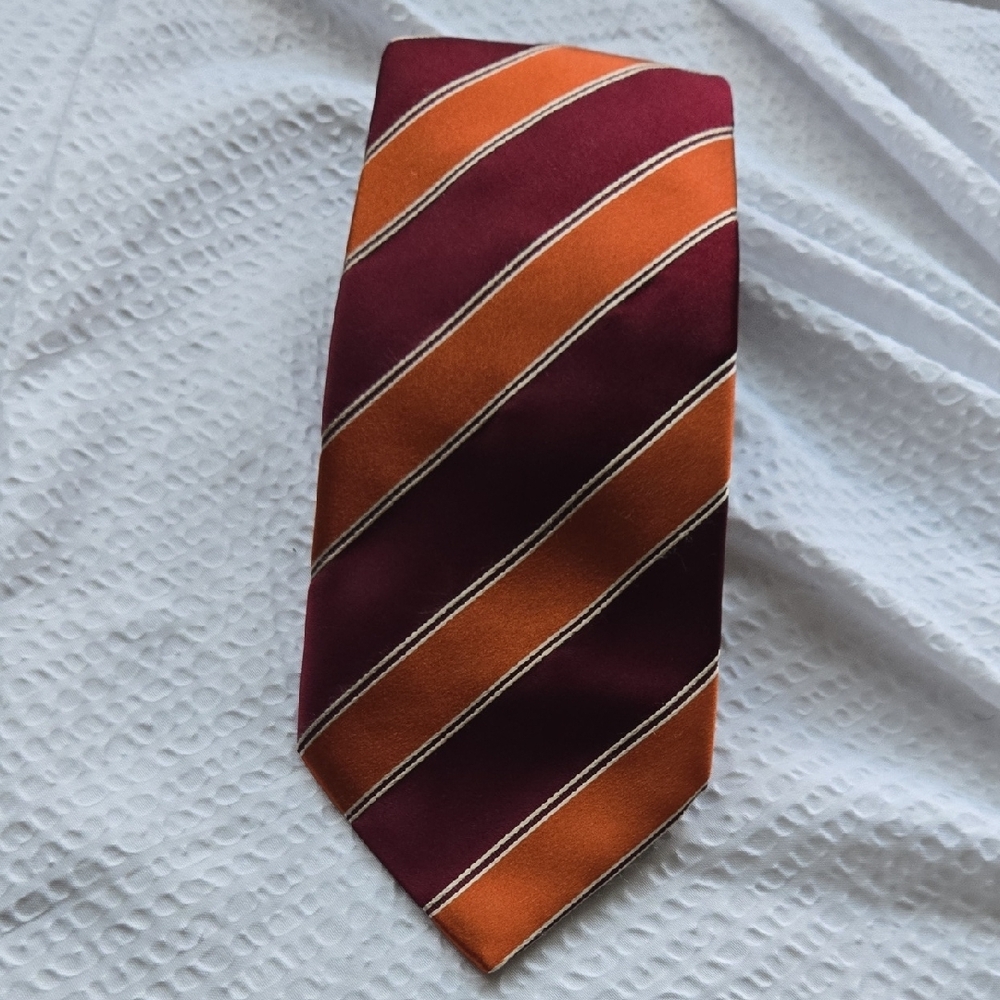 Like New! Brioni Burgundy and Orange Striped Tie. 100% Silk. Made in Italy.